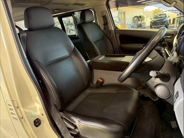 NISSAN NV350 CARAVAN 2020