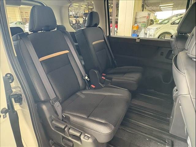 NISSAN SERENA  WG 4WD 2025