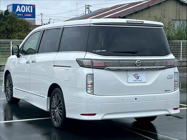 NISSAN ELGRAND 2022