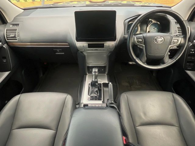 TOYOTA LANDCRUISER PRADO 2022