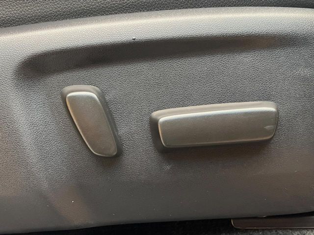 TOYOTA HILUX 4WD 2023