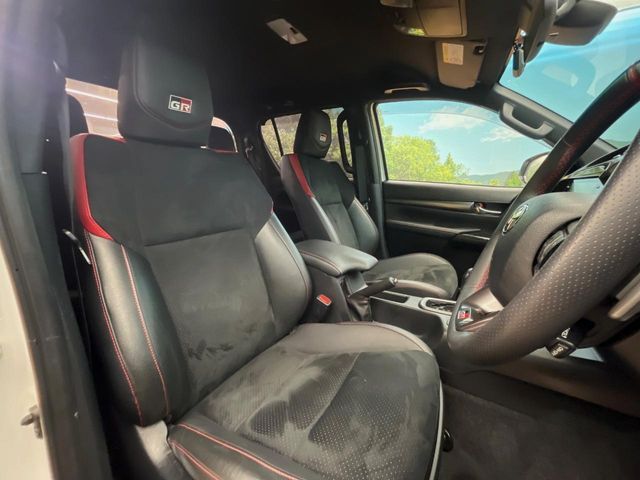 TOYOTA HILUX 4WD 2023