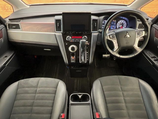 MITSUBISHI DELICA D:5 4WD 2020