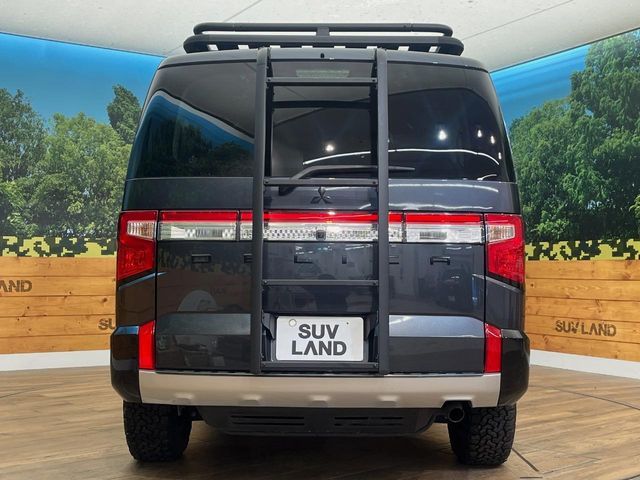 MITSUBISHI DELICA D:5 4WD 2022