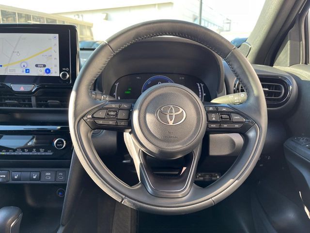 TOYOTA YARIS CROSS HYBRID 2025