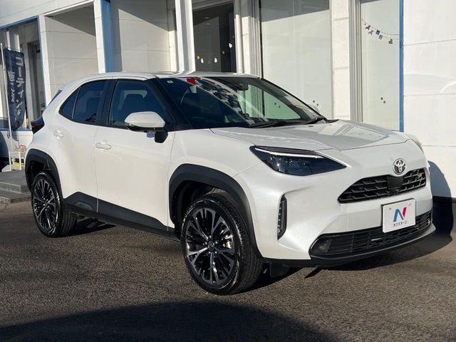 TOYOTA YARIS CROSS HYBRID 2025