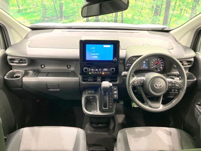 TOYOTA SIENTA HYBRID 2024