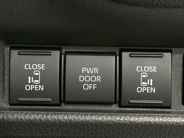 TOYOTA SIENTA HYBRID 2024