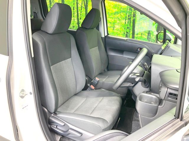 TOYOTA SIENTA HYBRID 2024