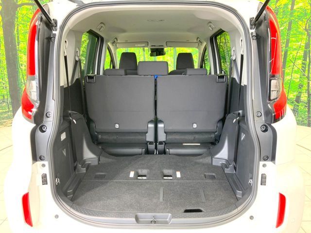 TOYOTA SIENTA HYBRID 2024