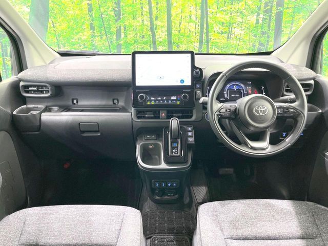 TOYOTA SIENTA HYBRID 2023