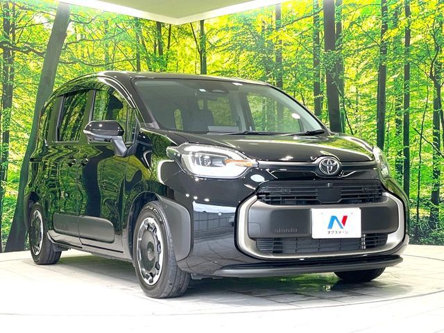 TOYOTA SIENTA HYBRID 2023