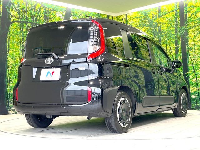 TOYOTA SIENTA HYBRID 2023