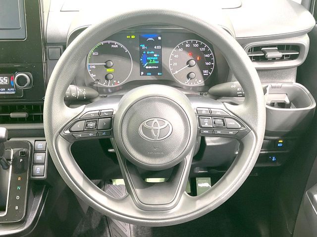 TOYOTA SIENTA HYBRID 2025