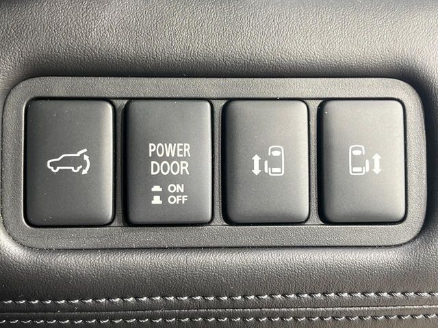 MITSUBISHI DELICA D:5 4WD 2020