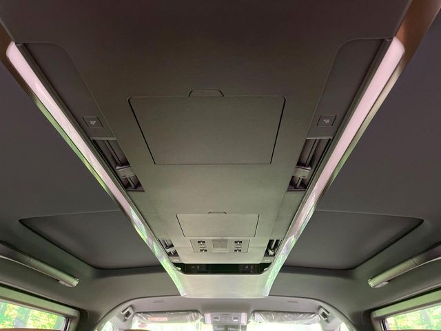 TOYOTA VELLFIRE  HYBRID 2025