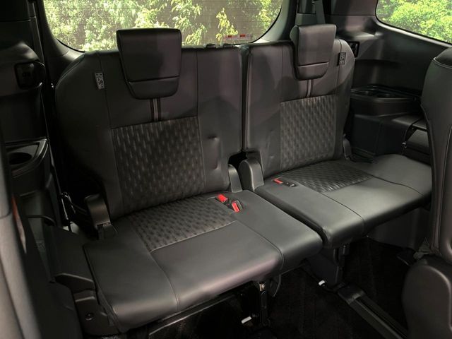 TOYOTA NOAH HYBRID 2025