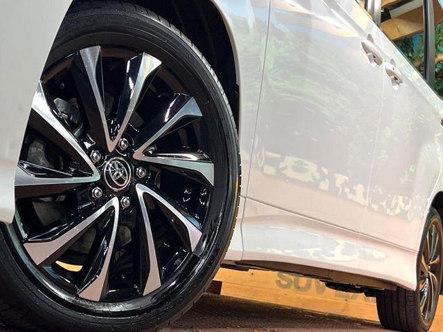 TOYOTA NOAH HYBRID 2025