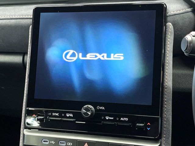 TOYOTA LEXUS LBX 2024