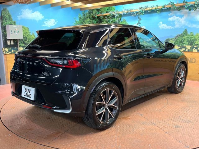 TOYOTA LEXUS LBX 2024