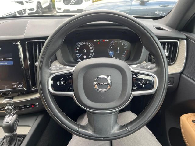 VOLVO VOLVO XC60 2018