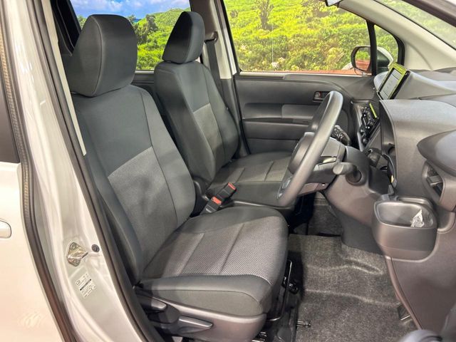 TOYOTA SIENTA HYBRID 2025