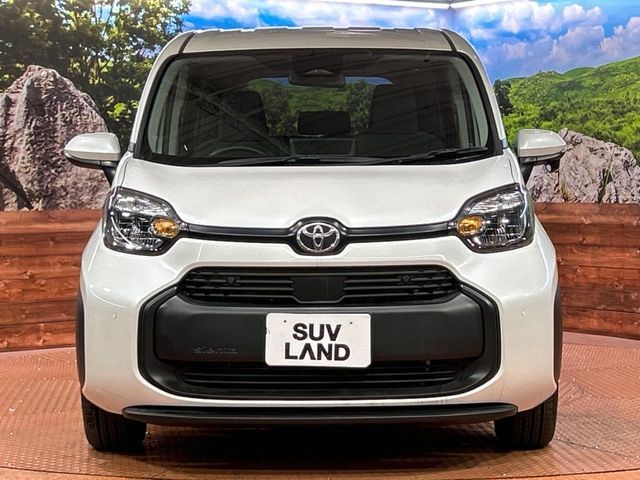 TOYOTA SIENTA HYBRID 2025