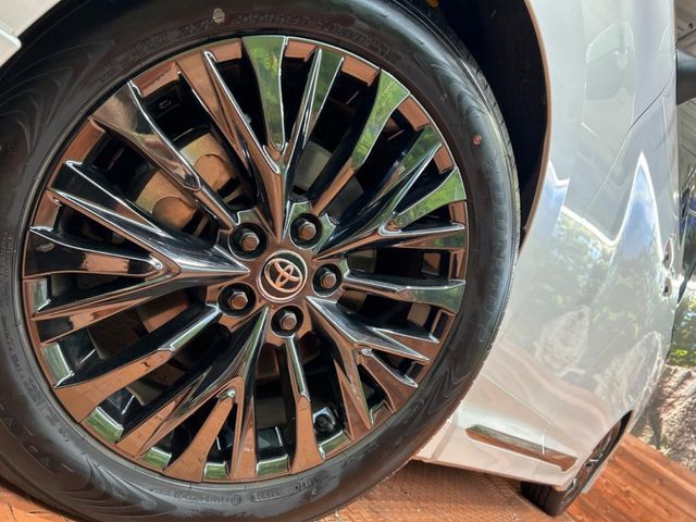 TOYOTA VELLFIRE  HYBRID 2024