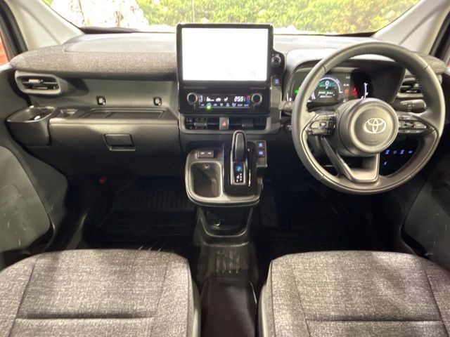 TOYOTA SIENTA HYBRID 2025