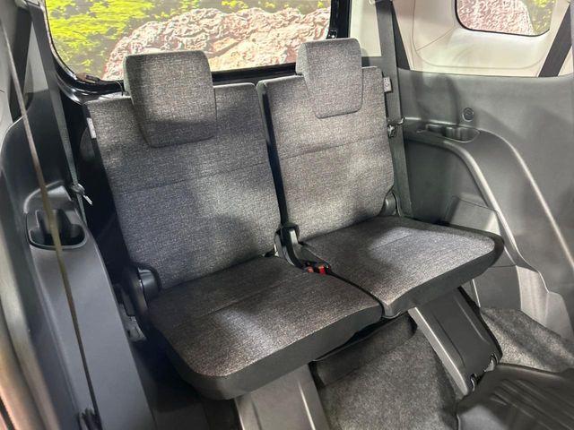 TOYOTA SIENTA HYBRID 2025