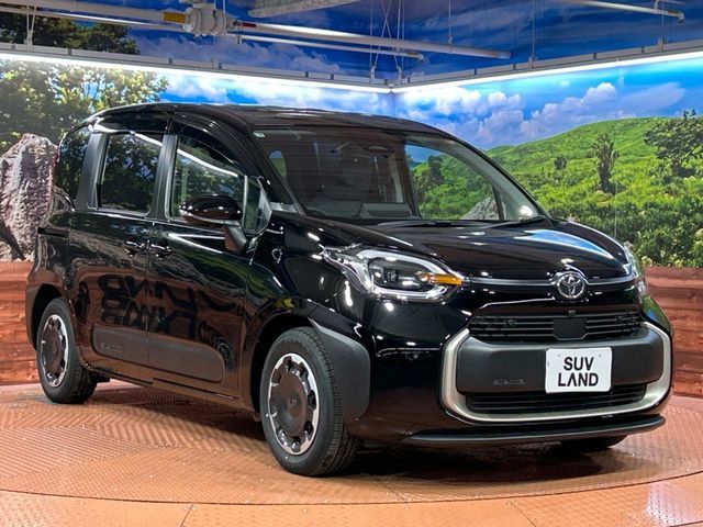 TOYOTA SIENTA HYBRID 2025