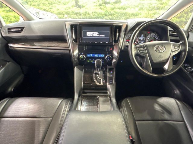 TOYOTA VELLFIRE 2017