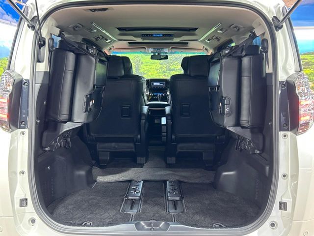 TOYOTA VELLFIRE 2017