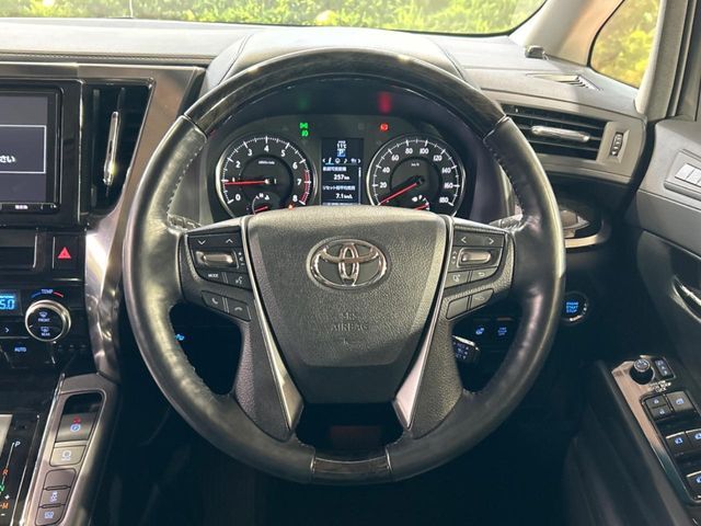 TOYOTA VELLFIRE 2017