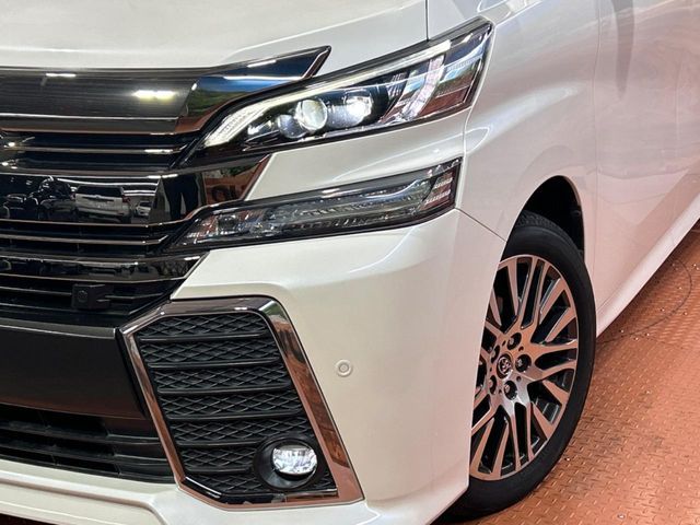 TOYOTA VELLFIRE 2017