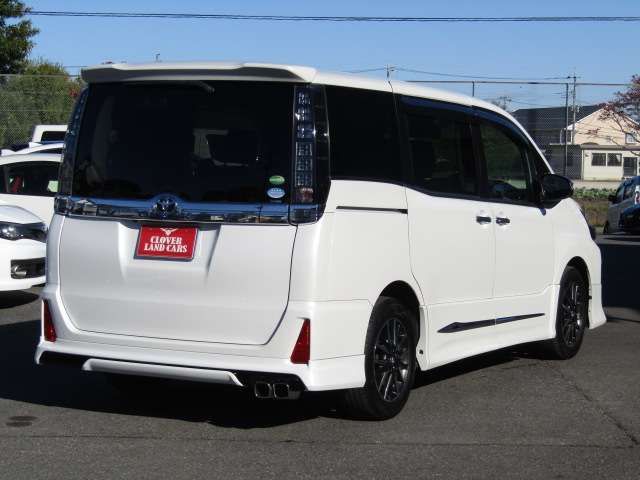 TOYOTA VOXY 2016