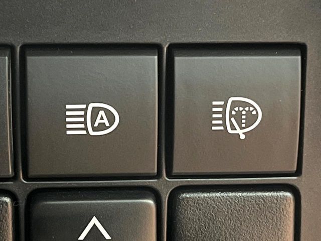 TOYOTA LANDCRUISER PRADO 2023