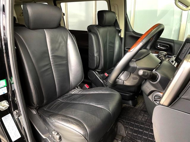 NISSAN ELGRAND  4WD 2009