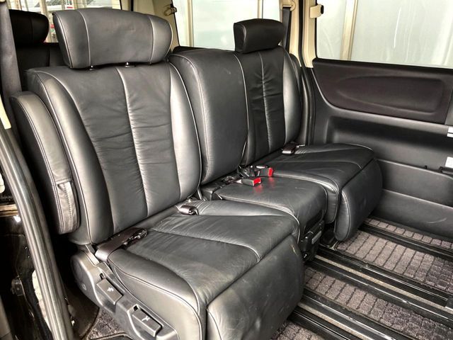 NISSAN ELGRAND  4WD 2009