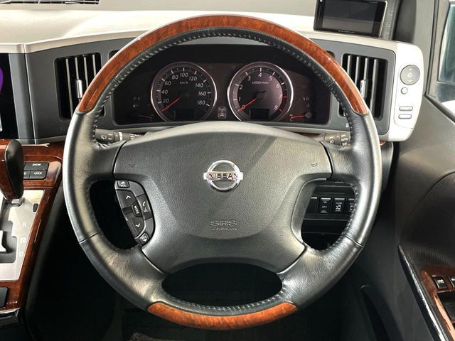 NISSAN ELGRAND  4WD 2009