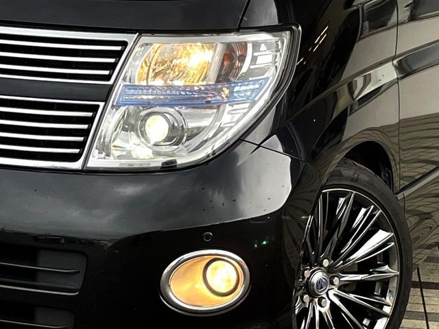 NISSAN ELGRAND  4WD 2009