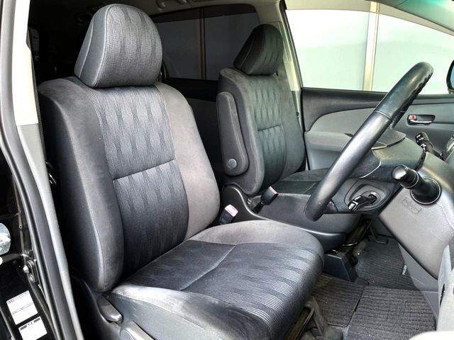 TOYOTA ESTIMA  4WD 2011