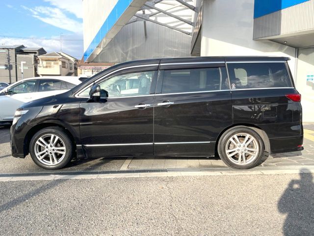 NISSAN ELGRAND 2010