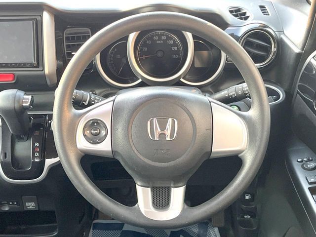 HONDA N BOX CUSTOM 2017