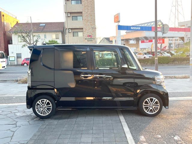 HONDA N BOX CUSTOM 2017