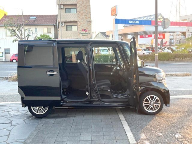 HONDA N BOX CUSTOM 2017