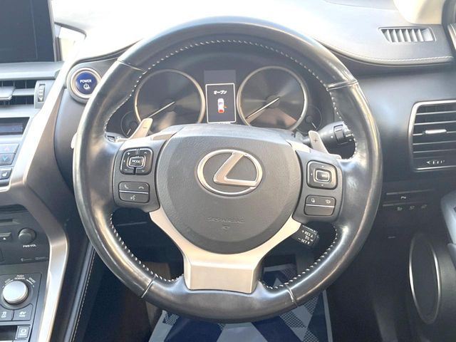 TOYOTA LEXUS NX300h 2016