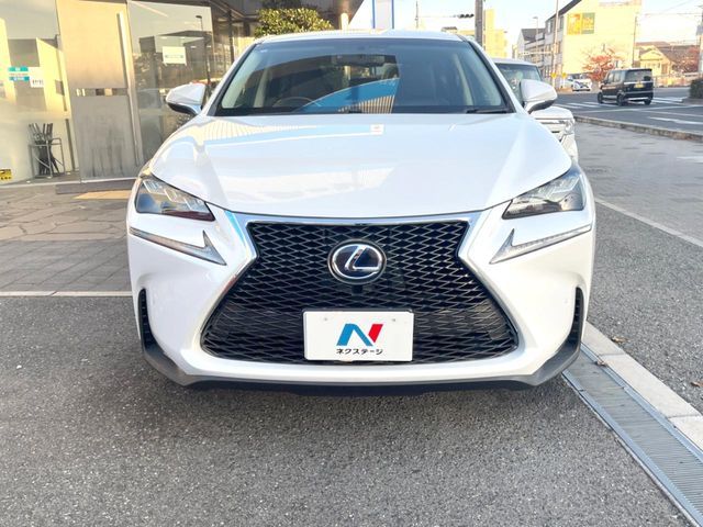 TOYOTA LEXUS NX300h 2016
