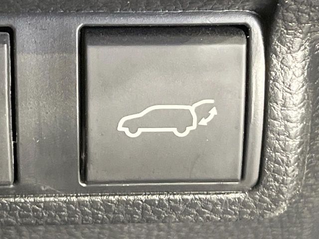 TOYOTA COROLLA CROSS HYBRID 2025