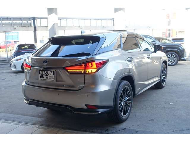 TOYOTA LEXUS RX450h AWD 2022